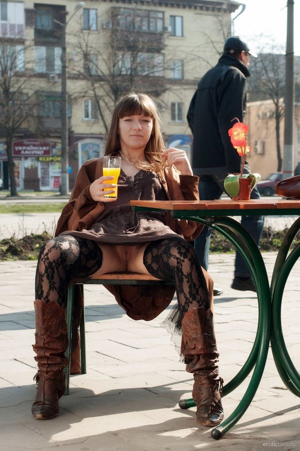Василиса, 18 лет, 4 размер груди